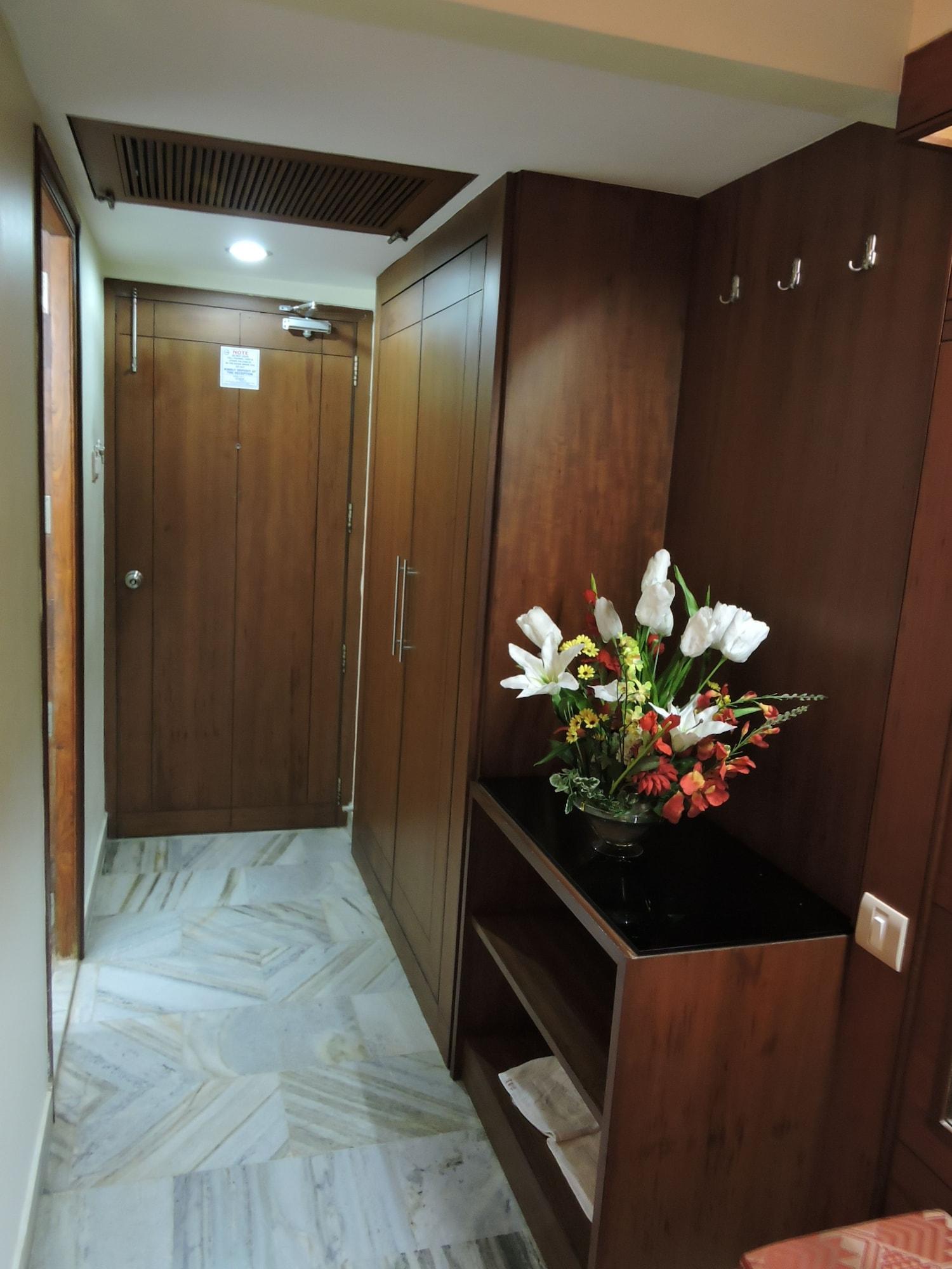 Hotel Plr Grand Tirupati Exterior photo