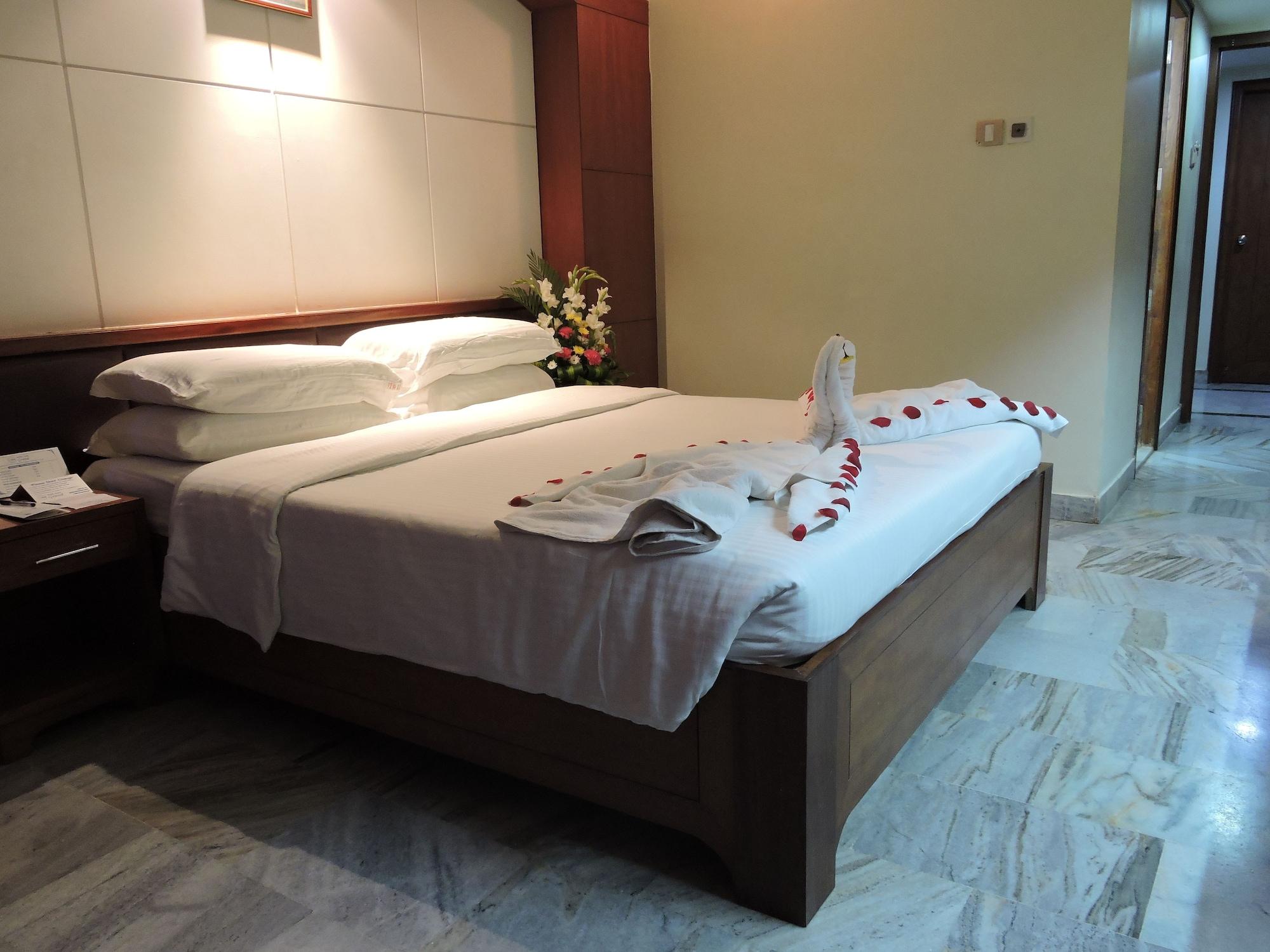 Hotel Plr Grand Tirupati Exterior photo