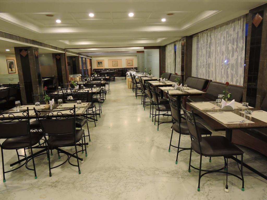 Hotel Plr Grand Tirupati Exterior photo