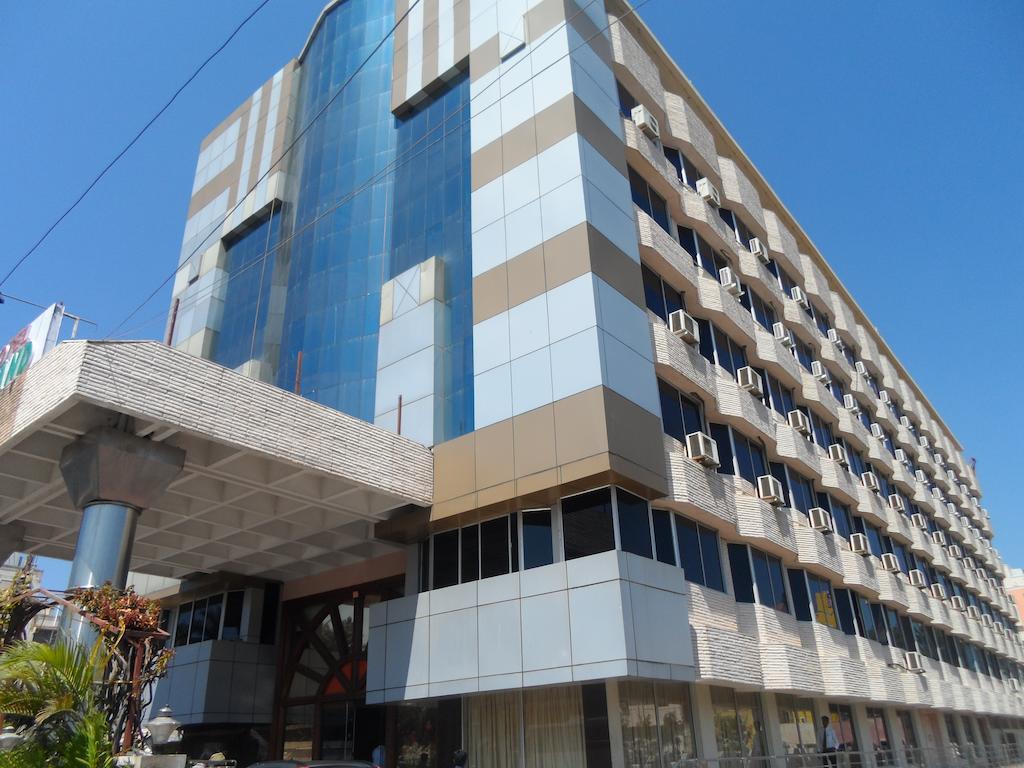 Hotel Plr Grand Tirupati Exterior photo