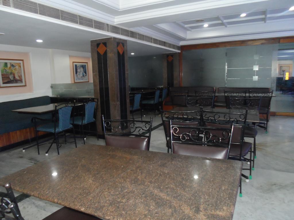 Hotel Plr Grand Tirupati Exterior photo