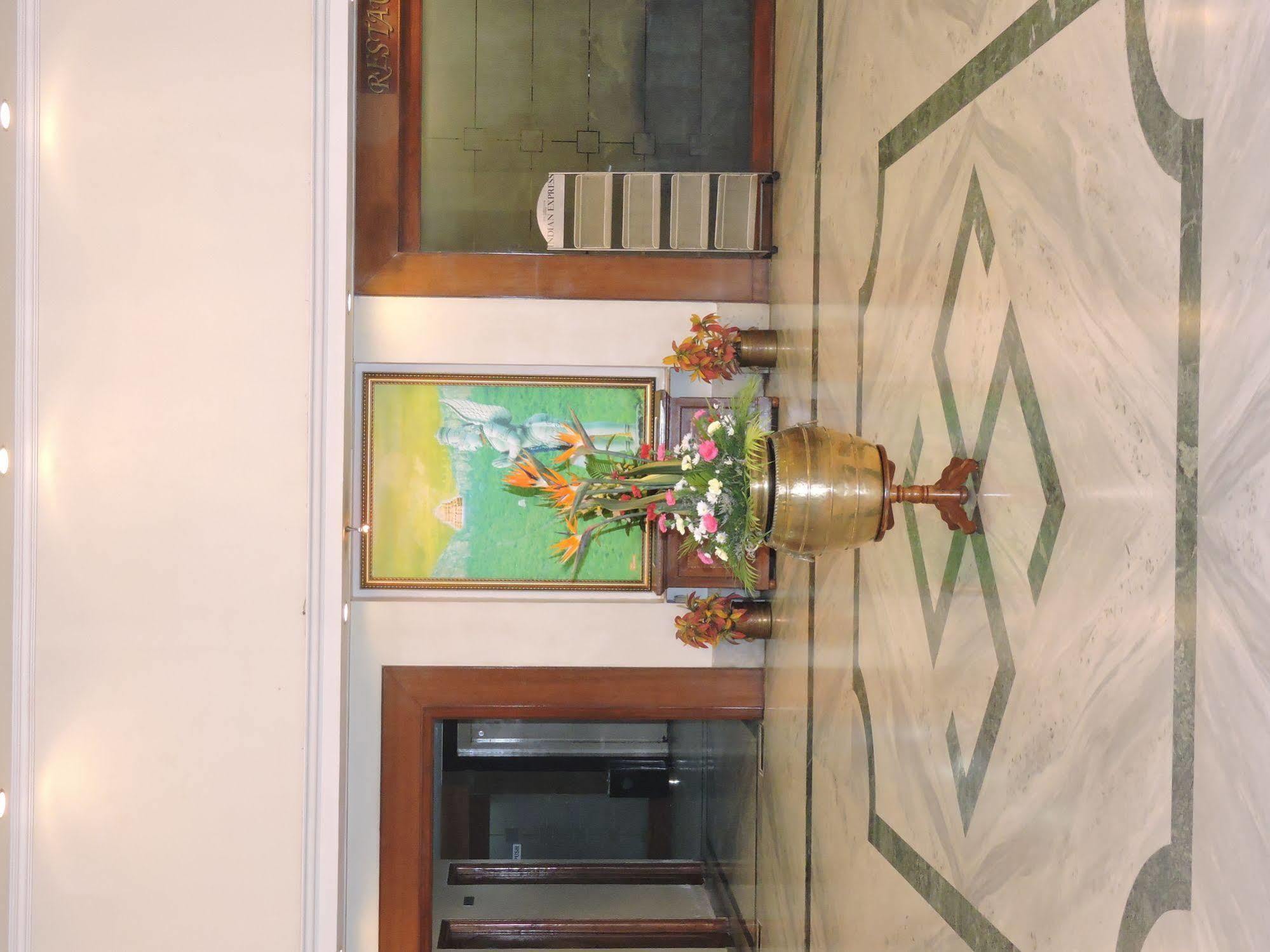 Hotel Plr Grand Tirupati Exterior photo